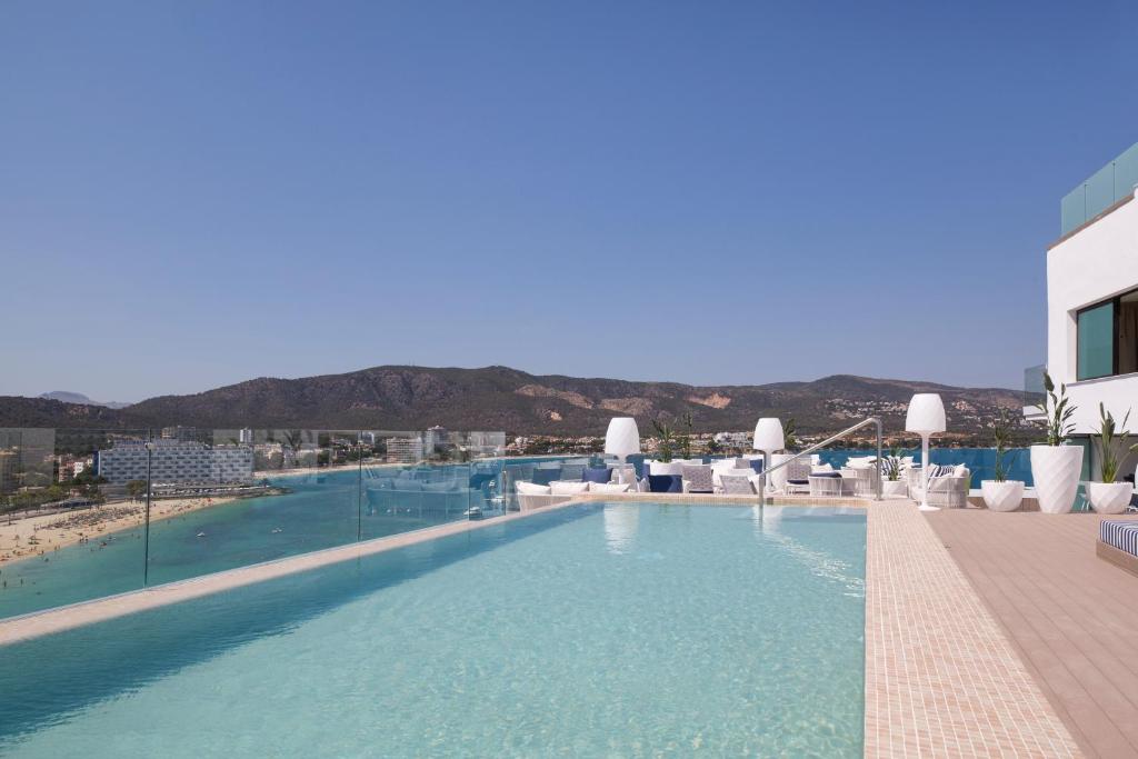 Beachfront hotel in Palma Nova Mallorca